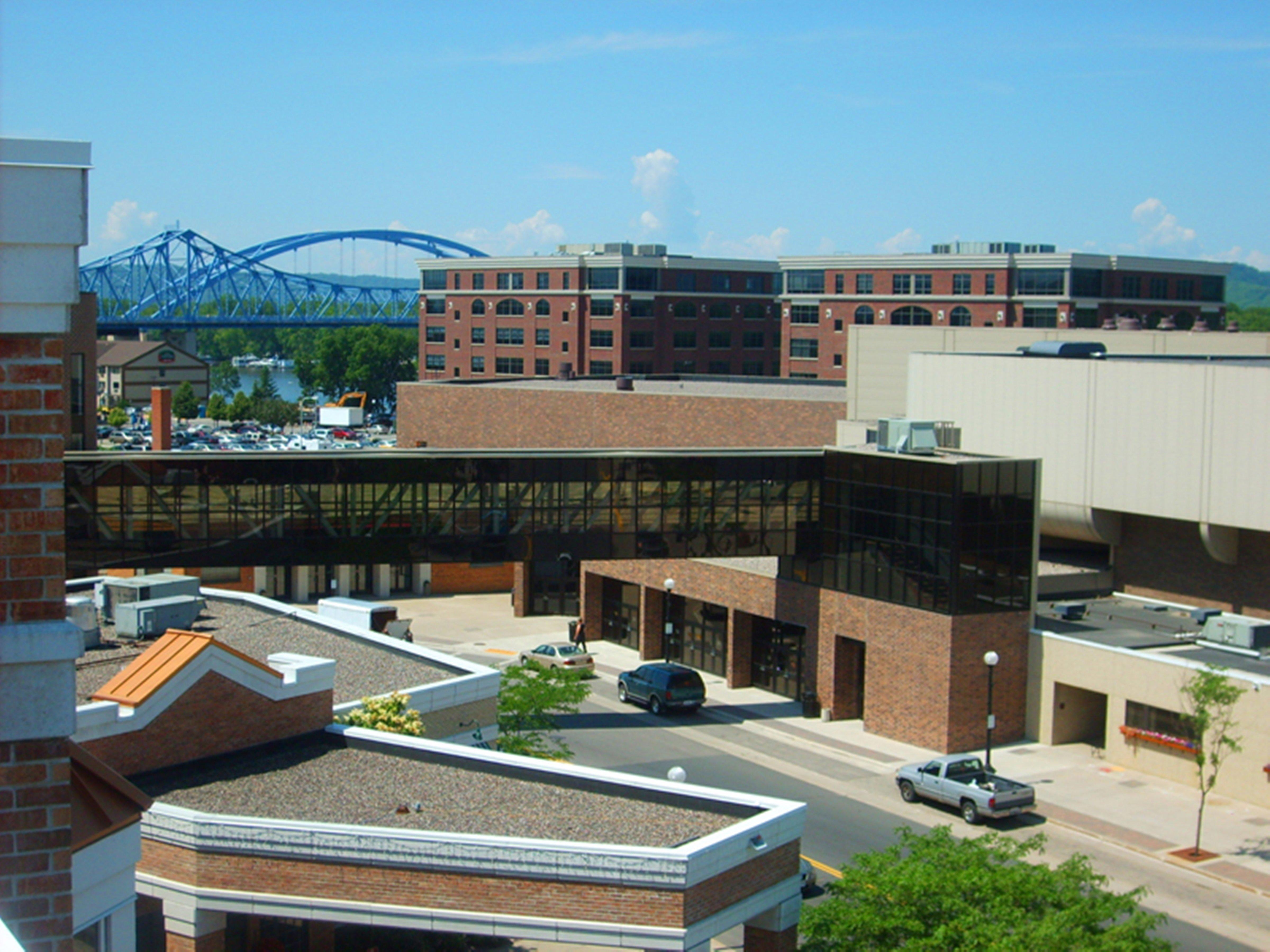 Holiday Inn & Suites Downtown La Crosse, An Ihg Hotel Exterior photo